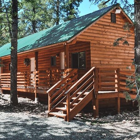Pinewoods Resort And Rv Park Duck Creek Village Eksteriør bilde
